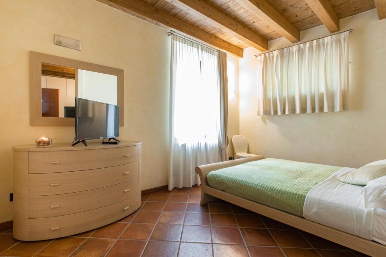 Hotel Fontanile Relais - Valcalepio Lounge Gandosso